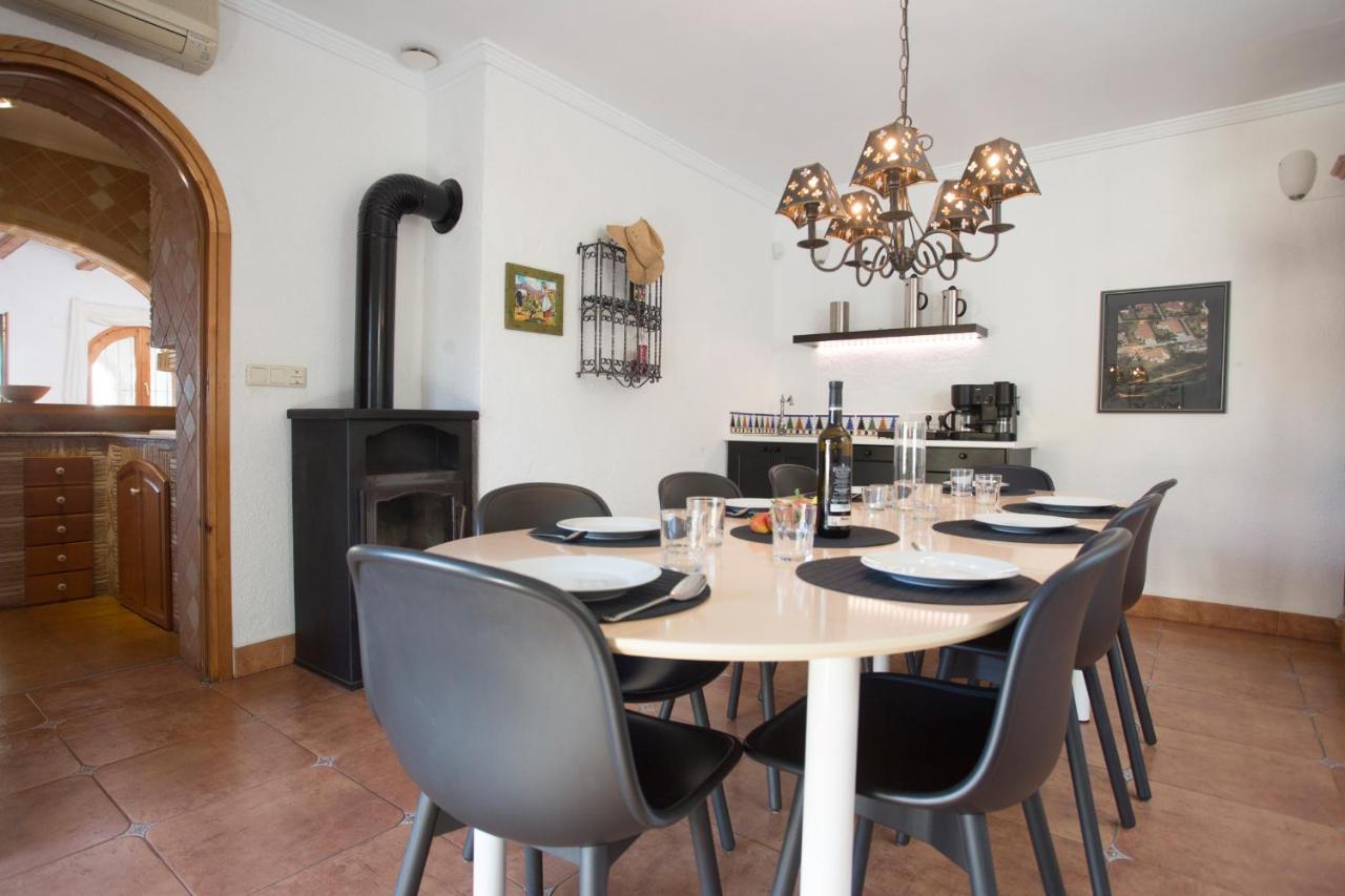 Lau Villa *