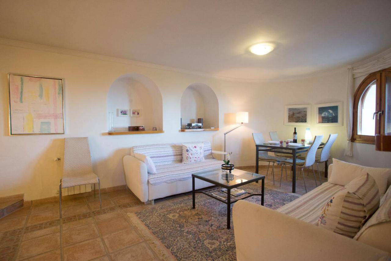 Lau Villa *